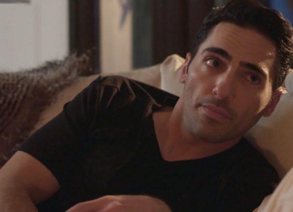 Η Γη της Ελιάς: Ο Κουράκος τρελαίνεται με την αποφυλάκιση του Ανέστη