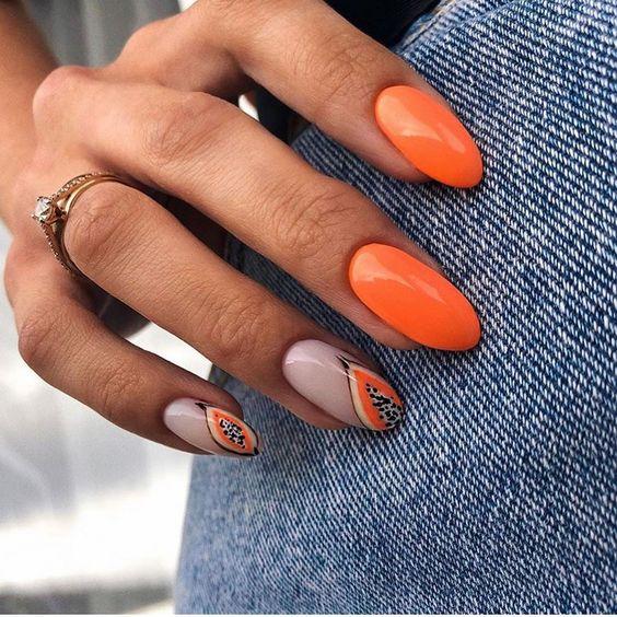 πορτοκαλί νύχια-με-φρούτα-για-τον-Ιούνιο-ιδέες-