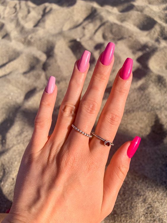 ροζ-και-φούξια-νύχια-τον-Ιούνιο-ιδέες-