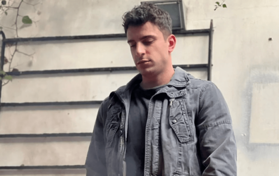 Η Γη της Ελιάς-Αλέξης-