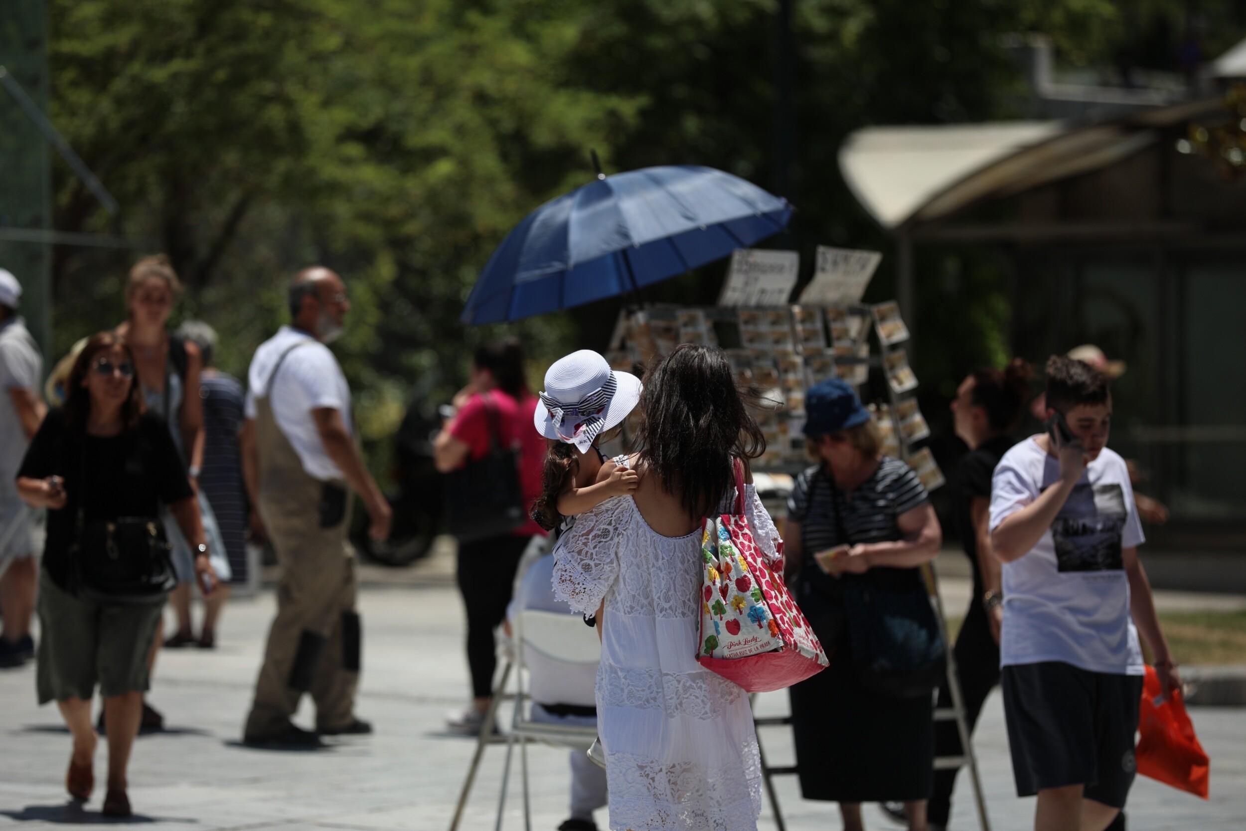 Θα βράσουμε: Έρχεται καύσωνας-Σε ποια μέρη θα πιάσει 40ρια