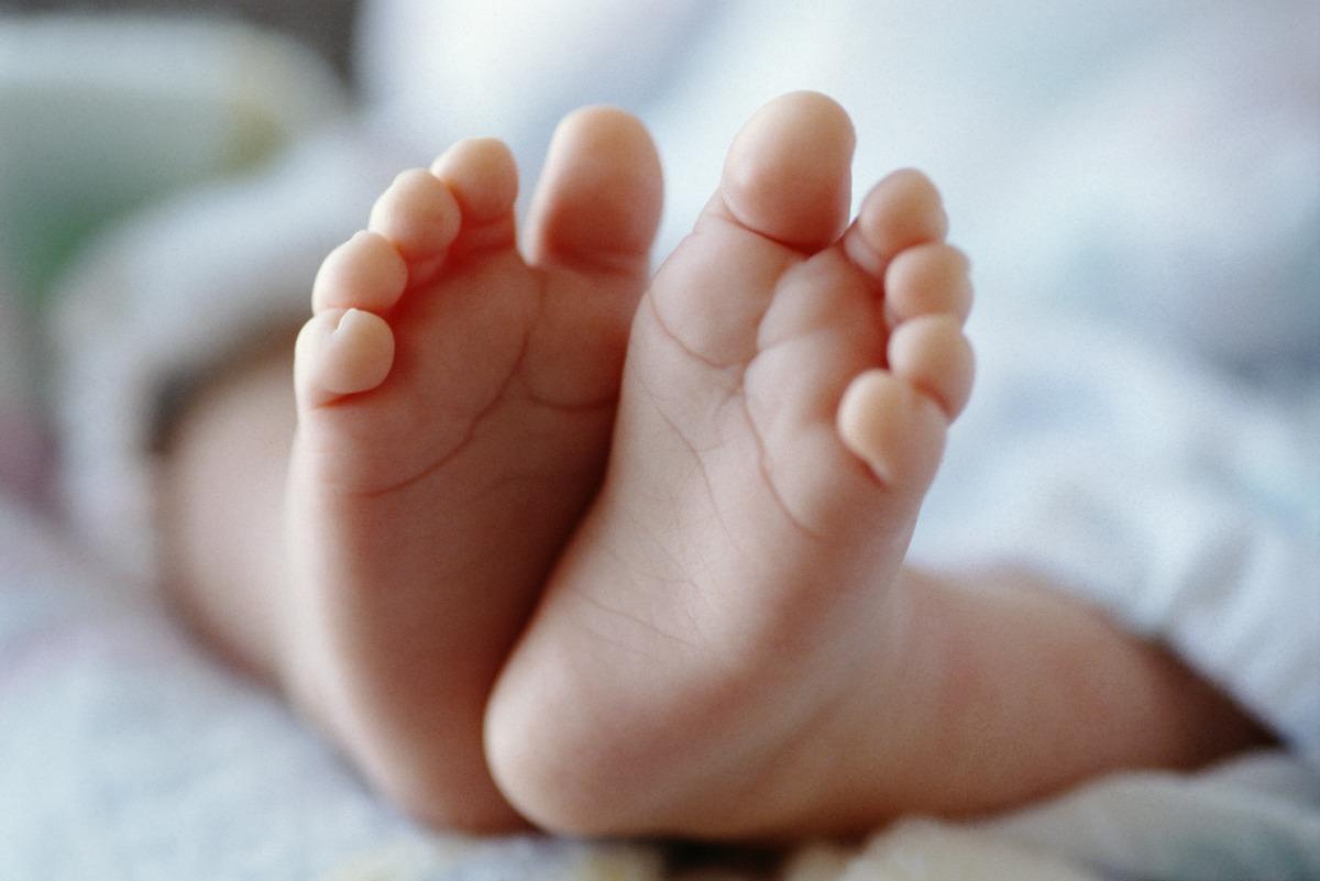 Καταγγελία Σοκ : Υγιέστατο μωρό πέθανε μέσα στο νοσοκομείο γιατί πνίγηκε με το γάλα του