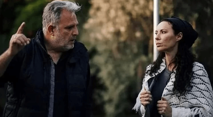 Η Γη της Ελιάς-Αρετή-Στάθης-