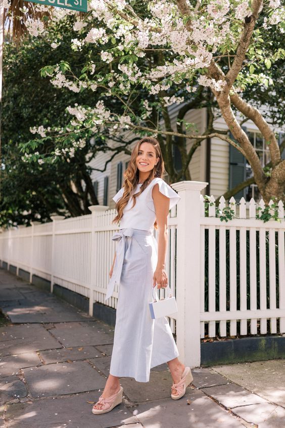 ροζ-πλατφόρμες-με-λευκό φόρεμα-ιδέες-