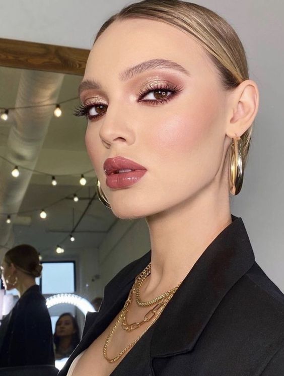 χρυσή σκιά-στα-μάτια-ιδέες-Ιούνιος 2022-