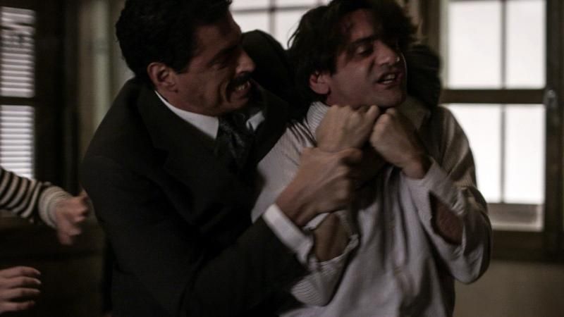 Άγριες Μέλισσες: Ο Νέστορας σώζει τον Μελέτη