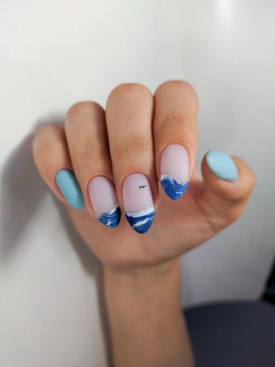 ιδέες-για-νύχια-με-θαλασσινά σχέδια-το-Καλοκαίρι 2022-