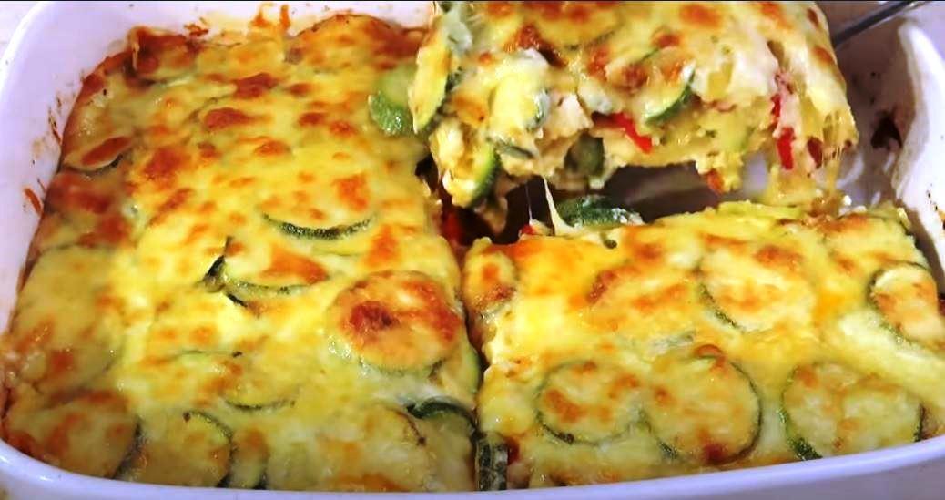 Σουφλέ-με-κολοκυθάκια-πιπεριές-και-παρμεζάνα