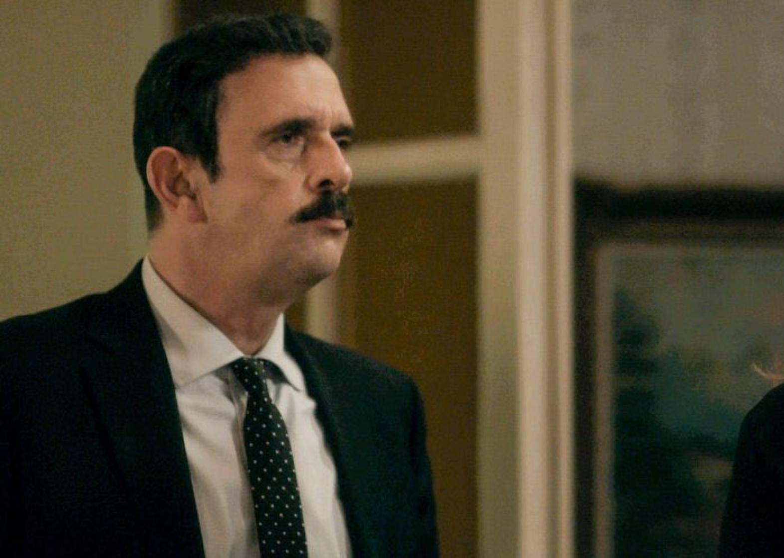 Άγριες Μέλισσες: Ο Δούκας για να γλιτώσει κατηγορεί τον Κωνσταντή πως είναι αλκοολικός