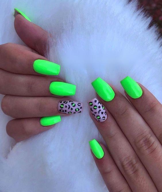 ιδέες-για-νέον νύχια-το-Καλοκαίρι 2022-