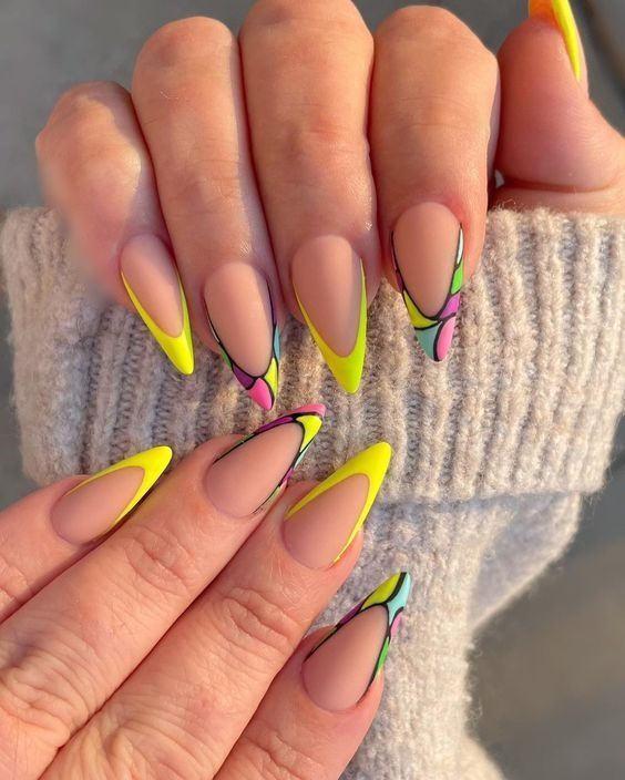 ιδέες-για-νέον νύχια-το-Καλοκαίρι 2022-