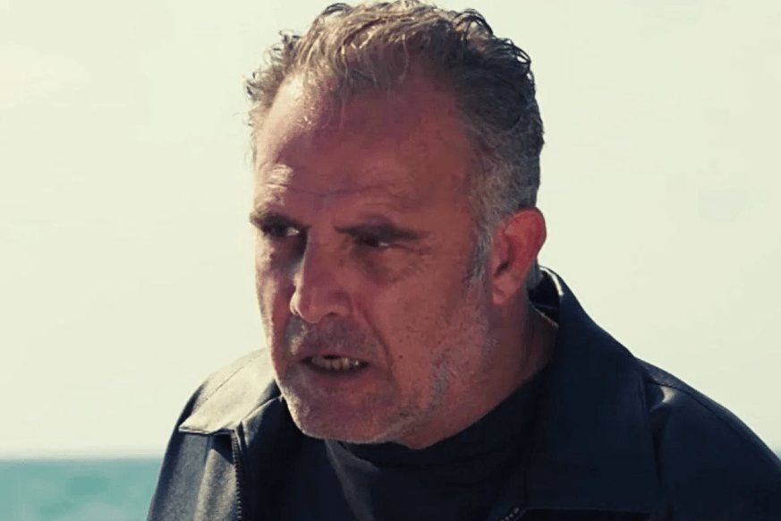 Η Γη της Ελιάς-Στάθης- Η Γη της Ελιάς-Στάθης-