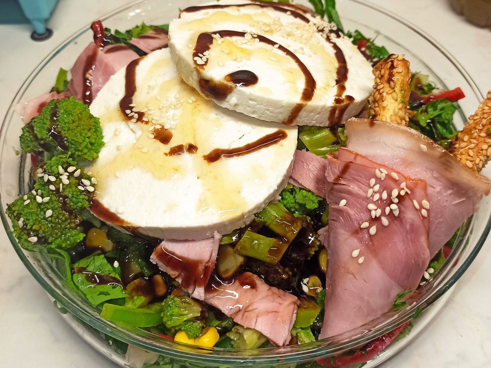 Πράσινη- Σαλάτα- με -ανθότυρο- Πράσινη- Σαλάτα- με -ανθότυρο-