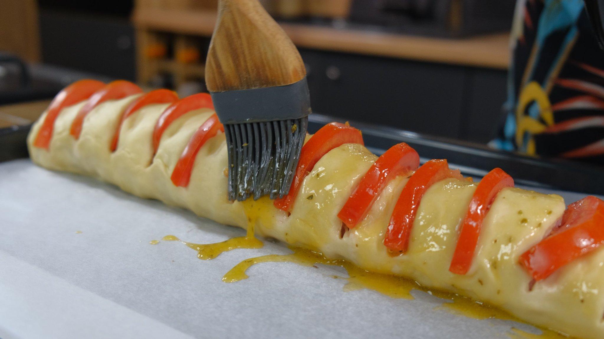 Ψωμένιο -Ρολό- πίτσας- Ψωμένιο -Ρολό- πίτσας-