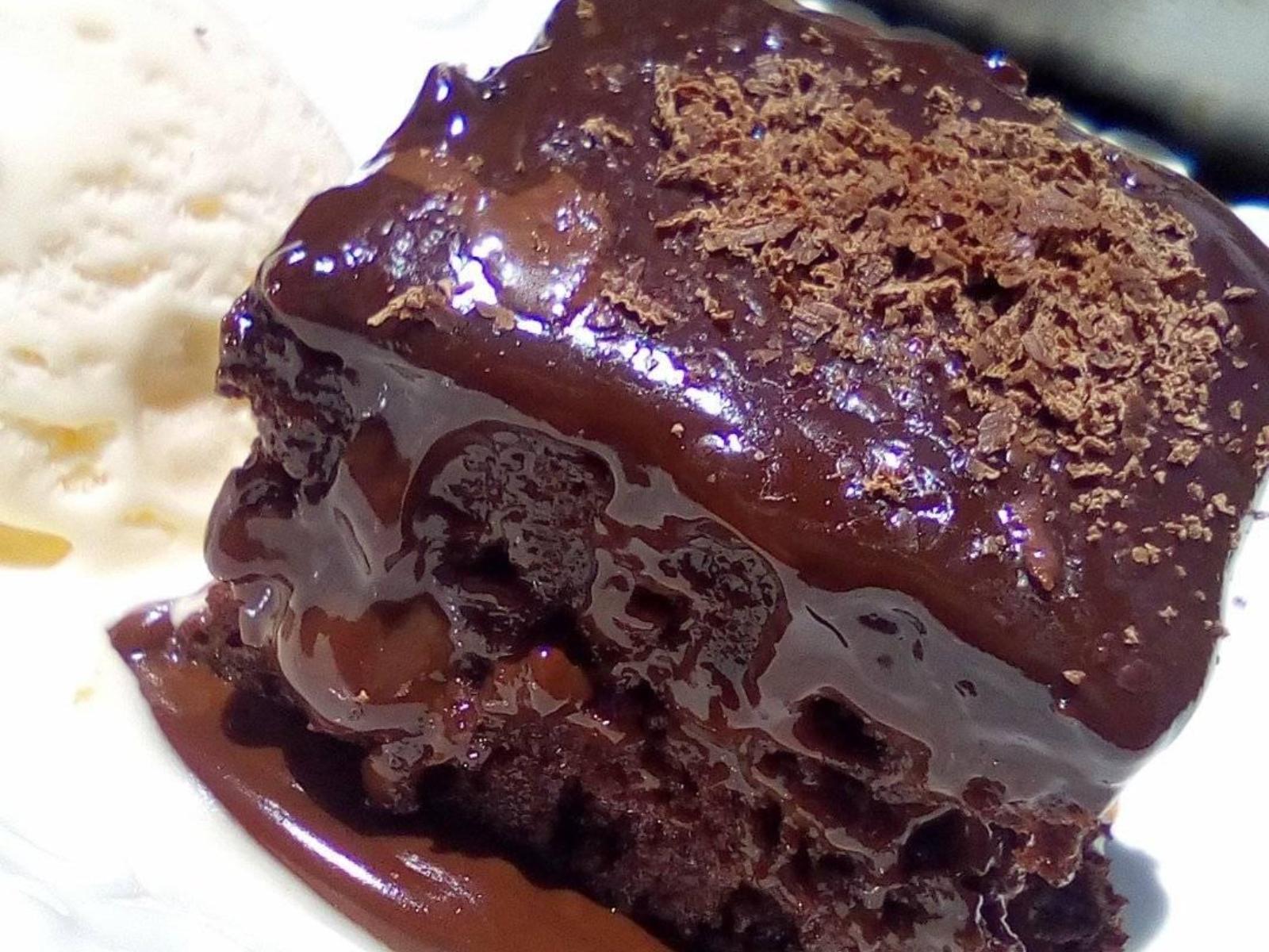 Kαλοκαιρινή-σοκολατόπιτα- με -παγωτό- Kαλοκαιρινή-σοκολατόπιτα- με -παγωτό-