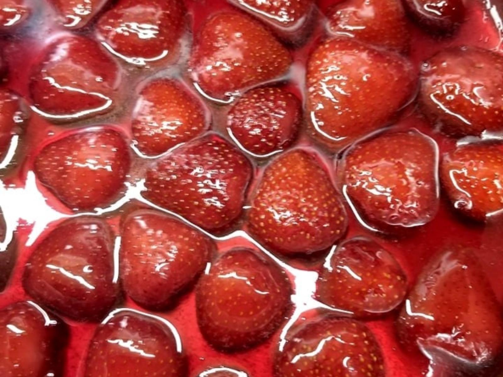 Φράουλες- σε -σιρόπι-