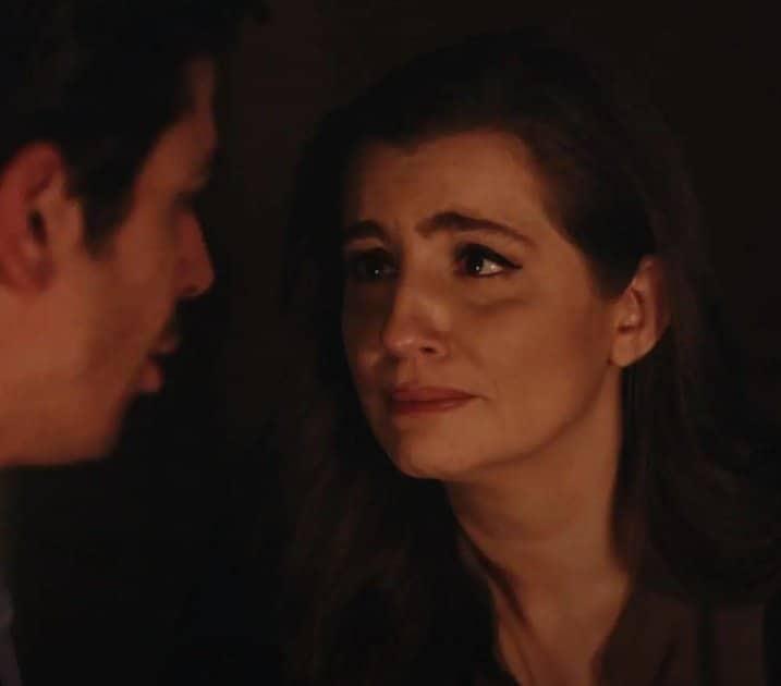 Άγριες Μέλισσες-Ελένη-