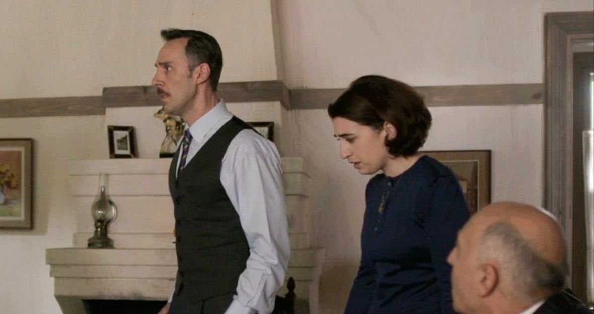 Άγριες-Μέλισσες-Τόλλιας