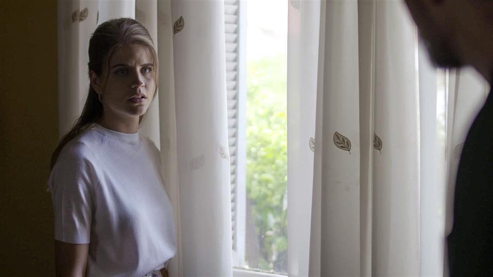 Άγριες Μέλισσες: Ο Ακύλας το σκάει από την φυλακή και θέλει να σκοτώσει την Ελένη