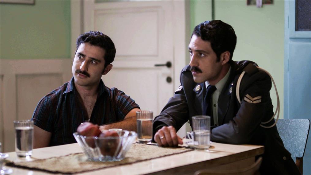 Άγριες Μέλισσες: Ο Ακύλας το σκάει από την φυλακή και θέλει να σκοτώσει την Ελένη