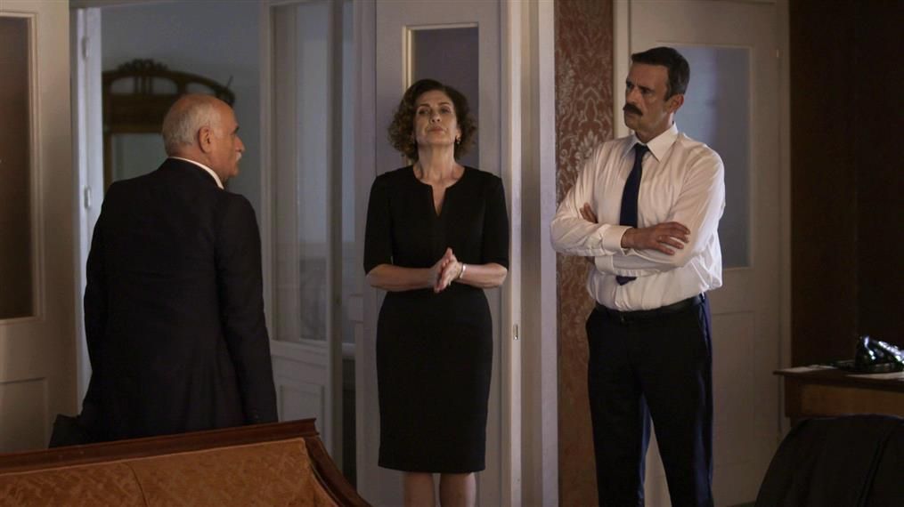 Άγριες Μέλισσες: Ο Ακύλας το σκάει από την φυλακή και θέλει να σκοτώσει την Ελένη