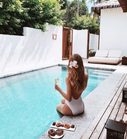 λουλούδια-στα-μαλλιά-για-την-παραλία-ιδέες- λουλούδια-στα-μαλλιά-για-την-παραλία-ιδέες-