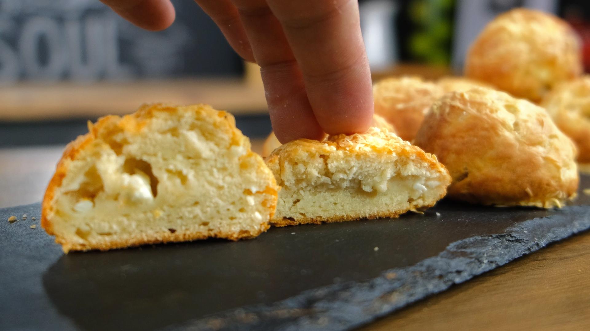 Τα- Τυροπιτάκια -του- Παναγιώτη- Παπαδάκη- με -3- υλικά - Τα- Τυροπιτάκια -του- Παναγιώτη- Παπαδάκη- με -3- υλικά -