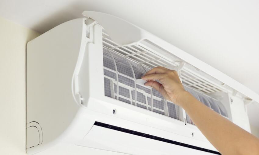 Κλιματιστικό: Ρίξτε στα φίλτρα μαγειρική σόδα – Δείτε τον λόγο