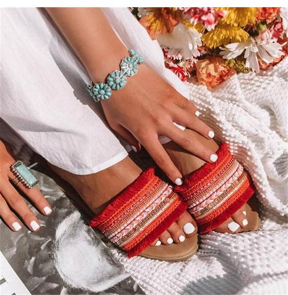 κόκκινα-boho-σανδάλια-ιδέες-