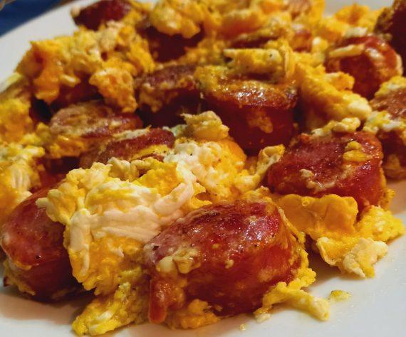 Ομελέτα με λουκάνικα