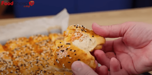 Αφράτες- μπουκιές- ζύμης- γεμιστές-