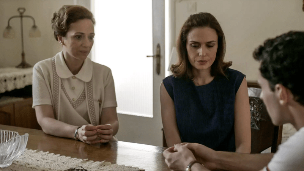 Άγριες Μέλισσες-Ζωή-Αιμιλία-