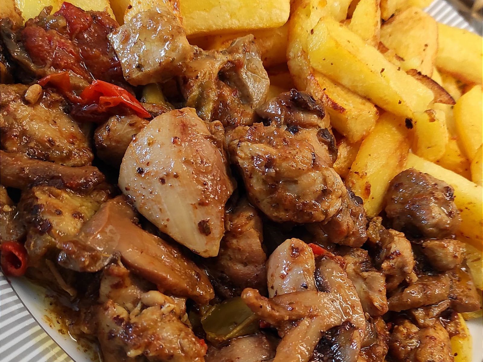 τηγανιά κοτόπουλο-με-πιπεριές-και-μανιτάρια-συνταγή-