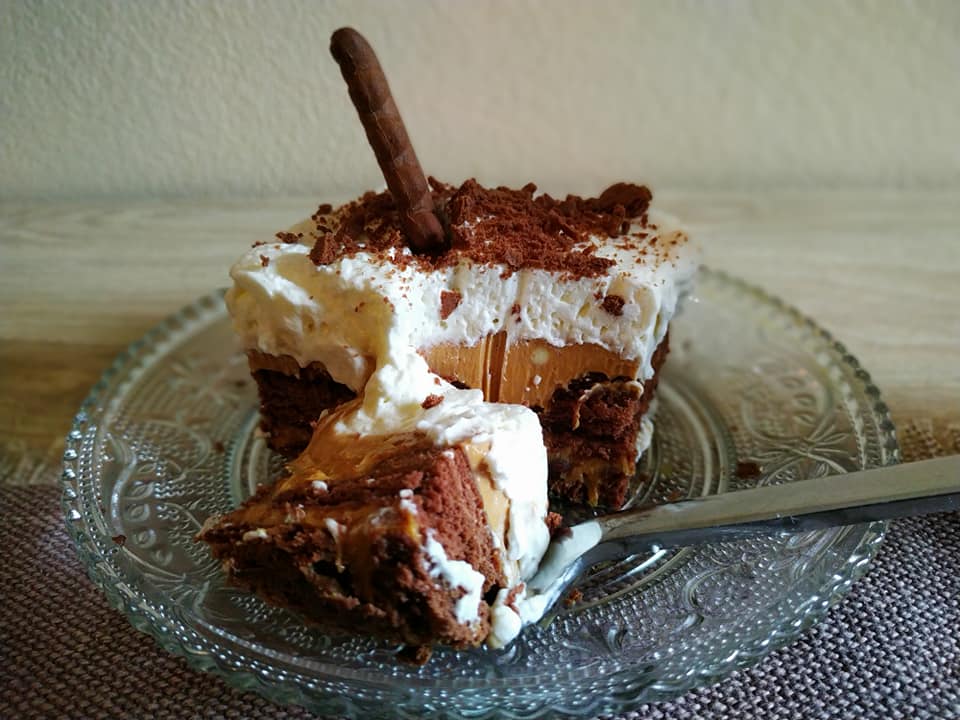 μπισκοτόγλυκο-με-τυρί κρέμα-και-καραμελωμένο ζαχαρούχο-συνταγή- μπισκοτόγλυκο-με-τυρί κρέμα-και-καραμελωμένο ζαχαρούχο-συνταγή-