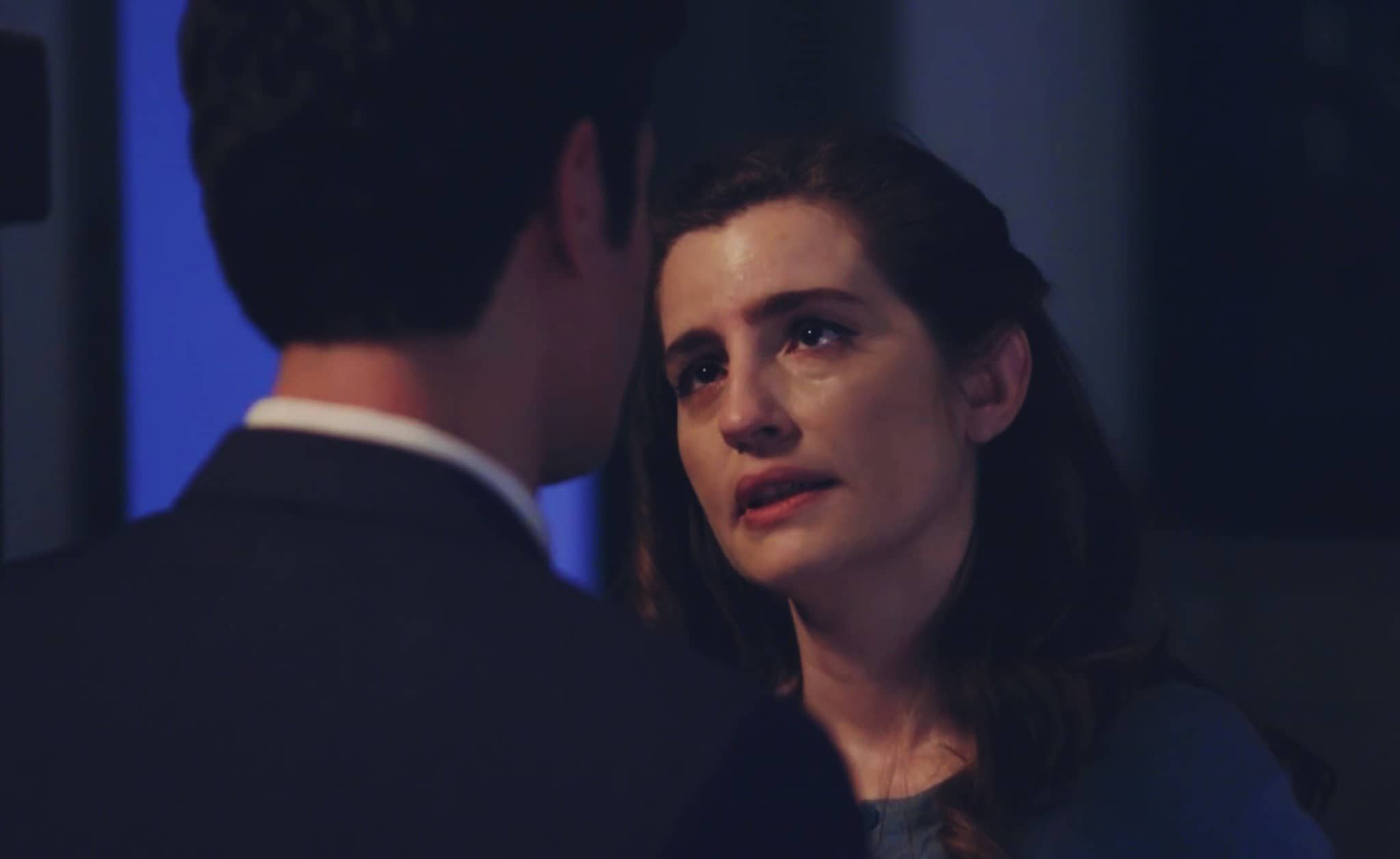 Άγριες Μέλισσες-Ελένη-