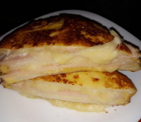 Monte Cristo sandwich