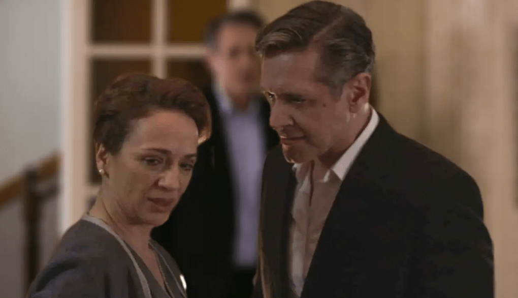 Άγριες Μέλισσες-Αιμιλία-Ακύλας-