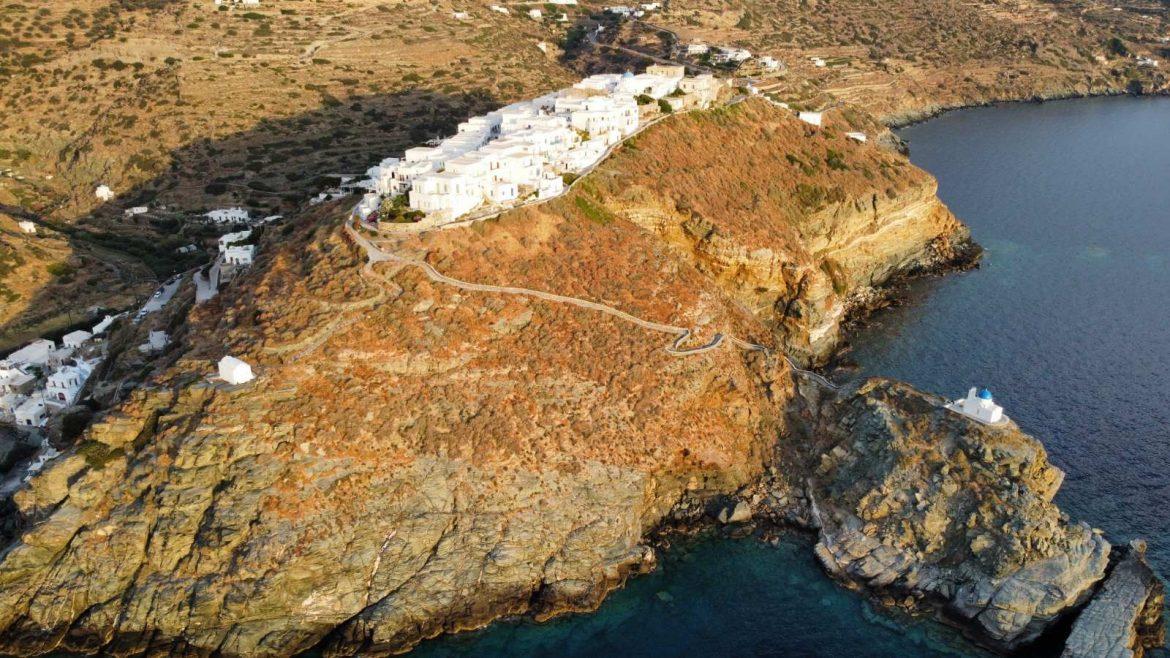 Αυτό είναι το νησί του Αιγαίου που αποτελεί top καλοκαιρινό προορισμό