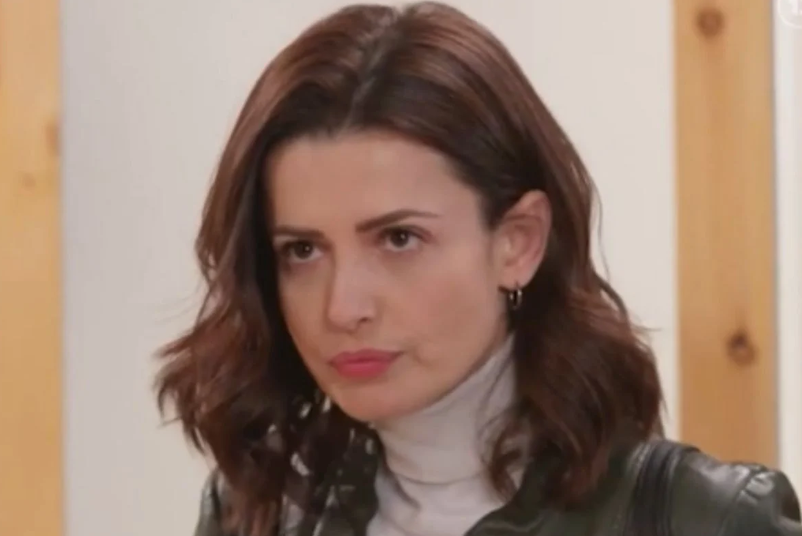 Η Γη της Ελιάς-Εύα-