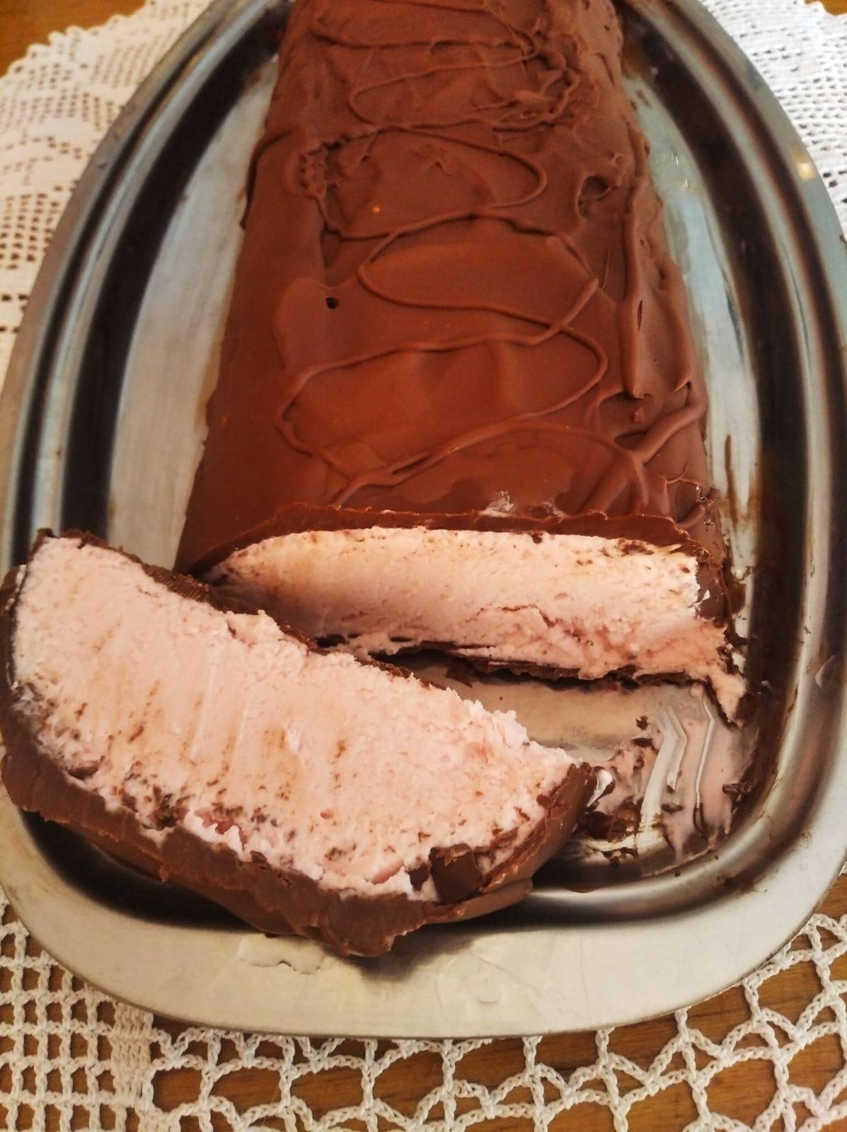 Γλυκό -ψυγείου- KISS-