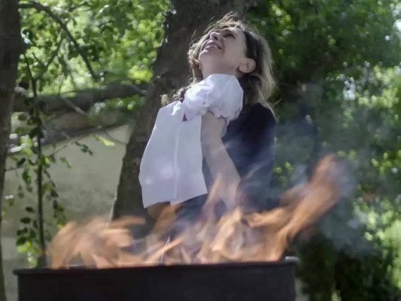 Άγριες Μέλισσες-Μυρσίνη-