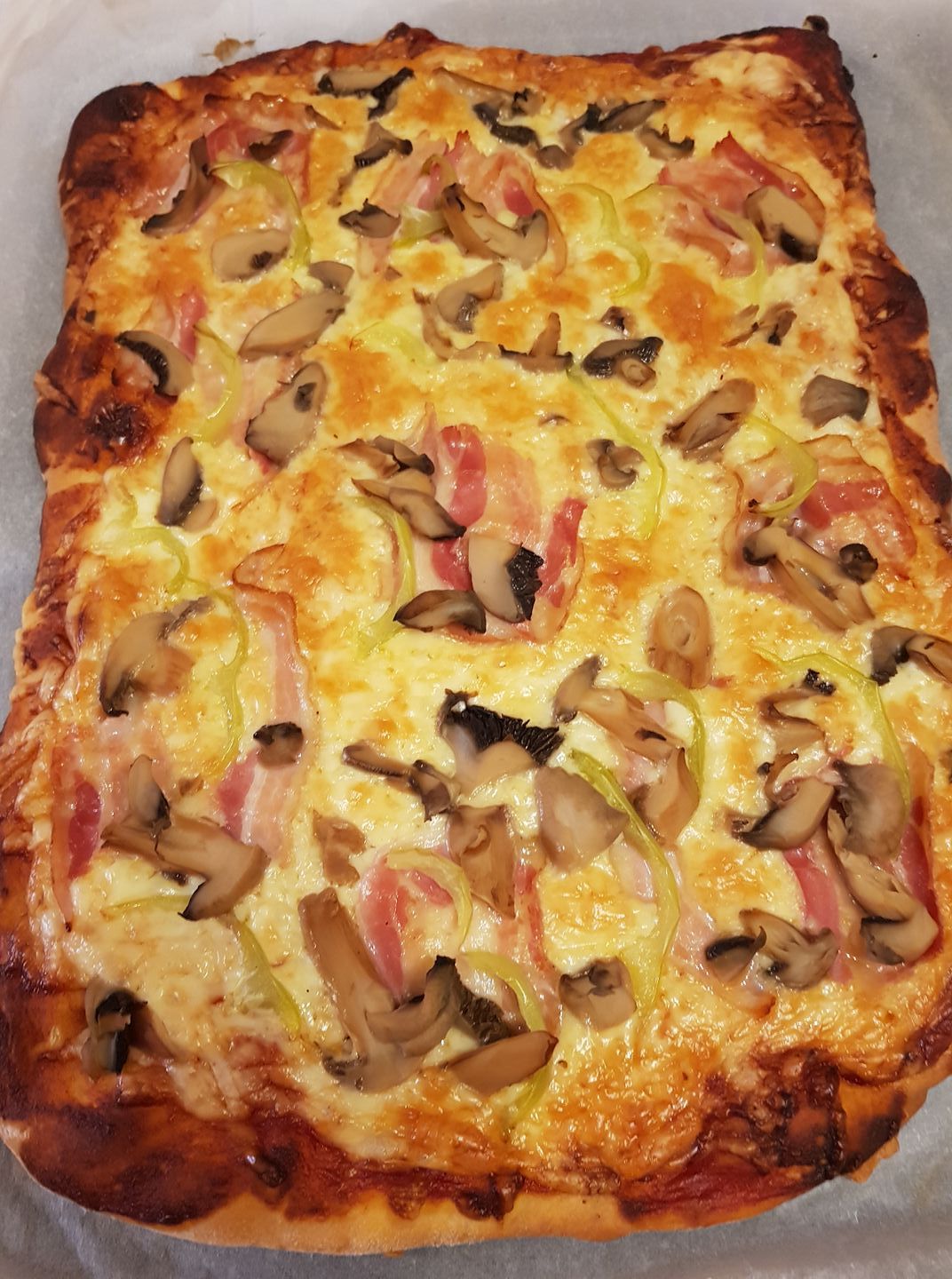 Συνταγή για pizza λες και είναι από πιτσαρία