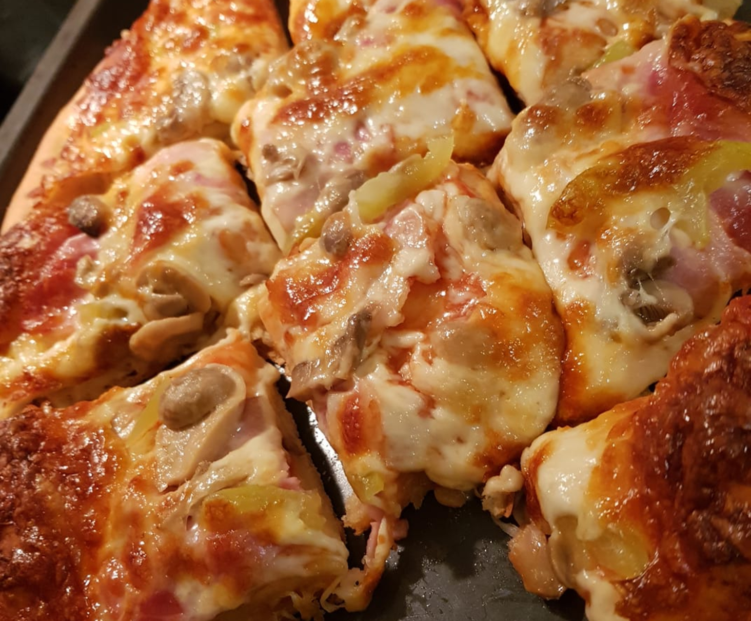 Συνταγή για pizza λες και είναι από πιτσαρία