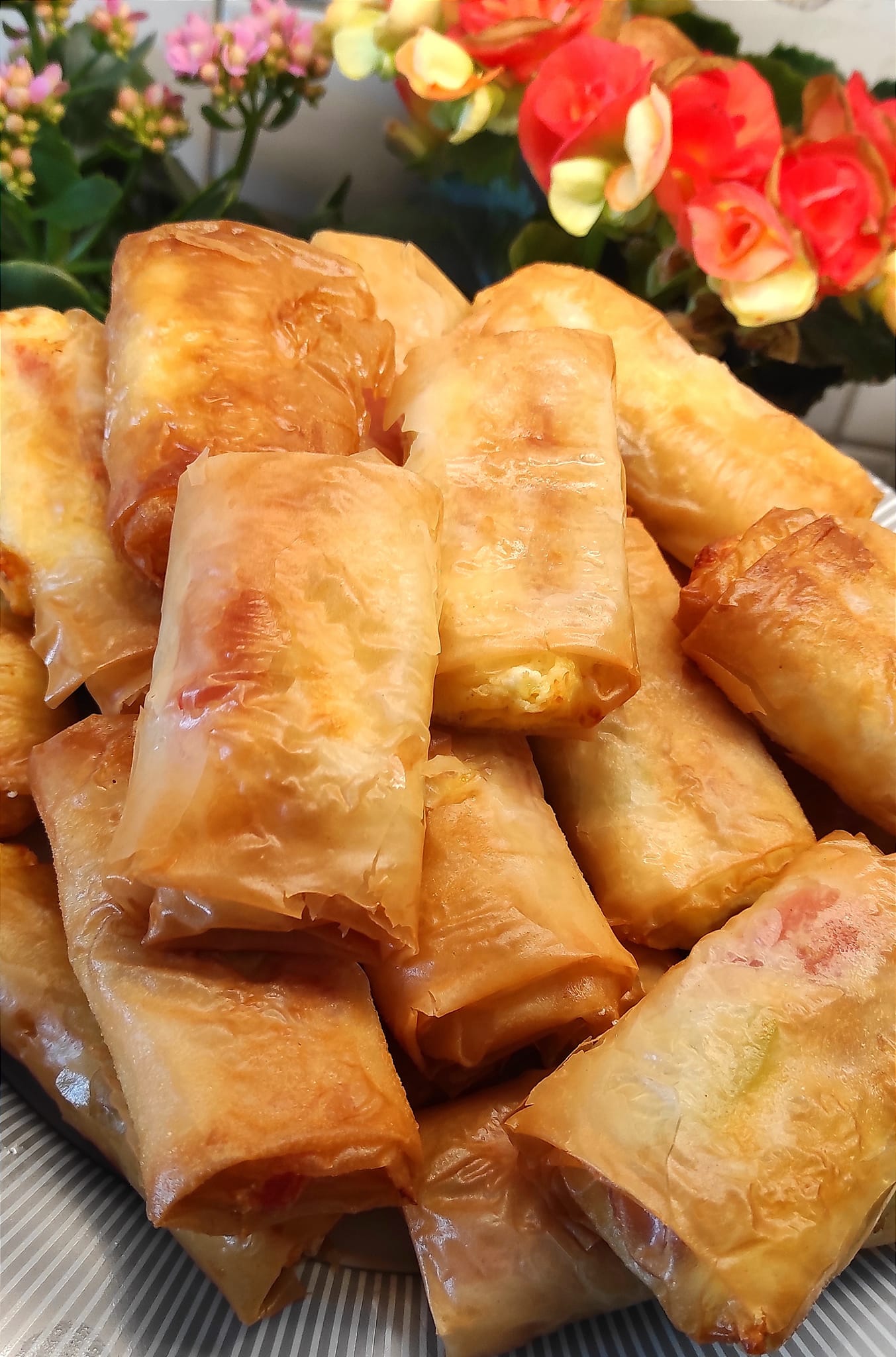 Φλογέρες- με -φύλλο -κρούστας- και- πικάντικη -γέμιση-