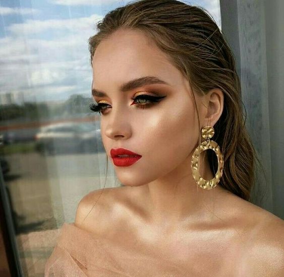 κόκκινα χείλη-με-smokey eye-ιδέες-