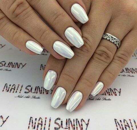 Mermaid-λευκά νύχια-σε-κοντά-ballerina-nails- Mermaid-λευκά νύχια-σε-κοντά-ballerina-nails-