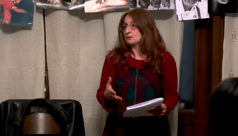 Δύο ξένοι -Μαρούσκα : Είναι σήμερα στην ηλικία της Ντένης Μαρκορά και έχει αφοσιωθεί στον Θεό – Εικόνες