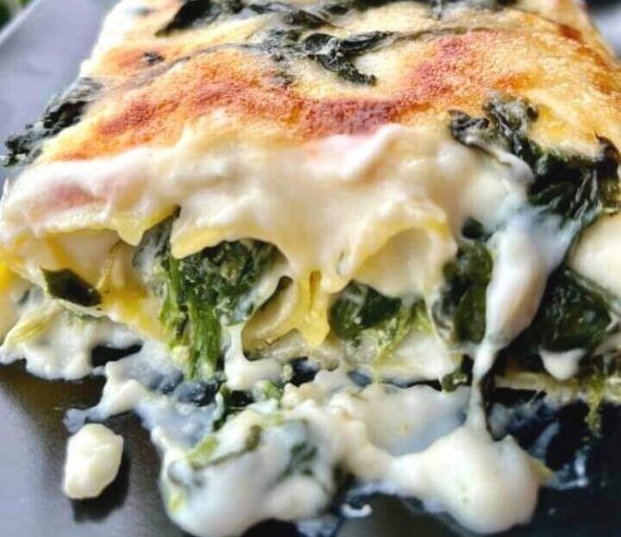 Καλοκαιρινά κανελόνια με σπανάκι, μπεσαμέλ και τυριά