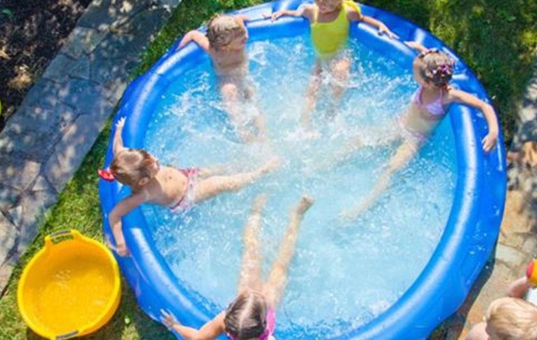 Φουσκωτή πισίνα-κίνδυνοι-για-τα-παιδιά-