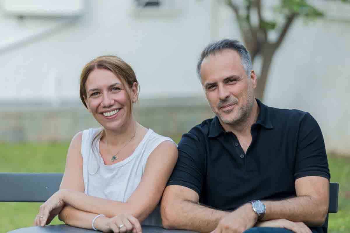 Άγριες Μέλισσες: Οι σεναριογράφοι της σειράς μας απαντούν σε 8 ερωτήσεις για το φινάλε